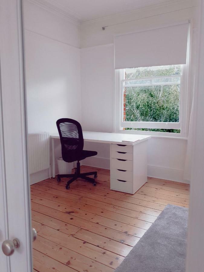 Home In Queen'S Park London Ngoại thất bức ảnh